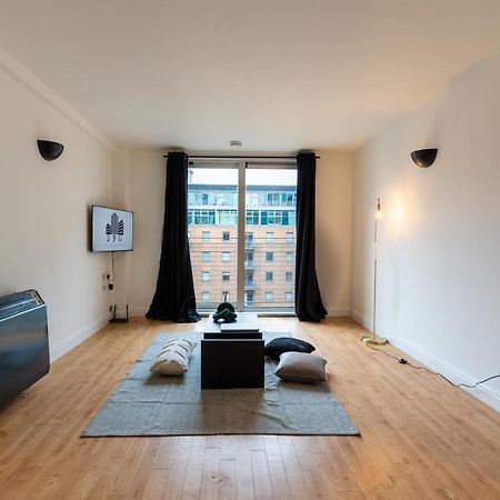 Jpg Theatre Suite - High Floor Mcr Luxe Apartment W Balcony Canal Views Manchester Exteriör bild