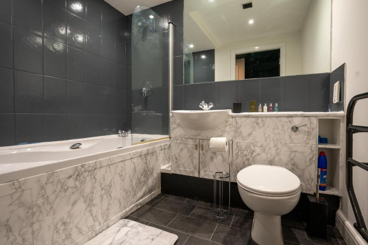 Jpg Theatre Suite - High Floor Mcr Luxe Apartment W Balcony Canal Views Manchester Exteriör bild
