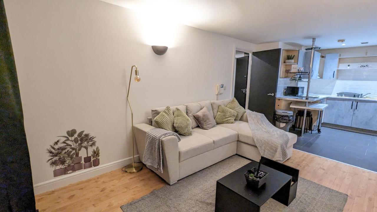 Jpg Theatre Suite - High Floor Mcr Luxe Apartment W Balcony Canal Views Manchester Exteriör bild